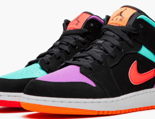 Alternative view of NIKE AIR JORDAN 1 MID