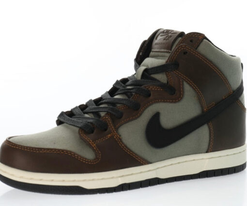 Alternative view of NIKE SB DUNK HIGH BAROKE BROWN