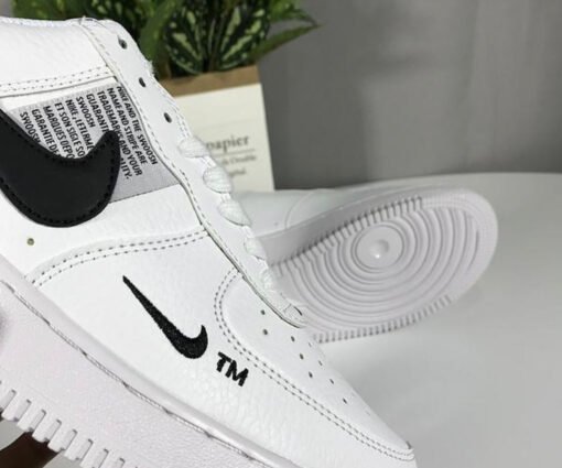 Alternative view of Air Force Utility White