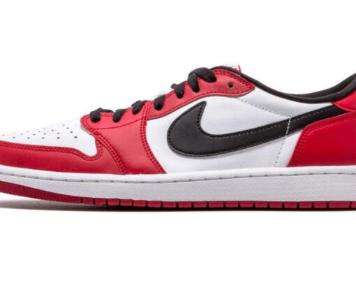 NIKE AIR JORDAN 1 LOW RETRO CHICAGO