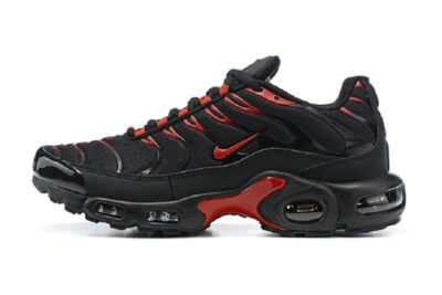 NIKE AIR MAX PLUS TN BLACK RED