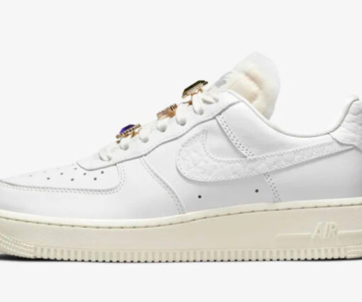 NIKE AIR FORCE 1 JEWELS