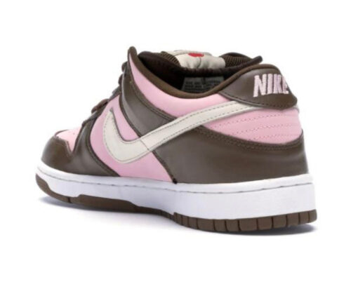 Alternative view of NIKE SB DUNK LOW STUSSY CHERRY GREEN