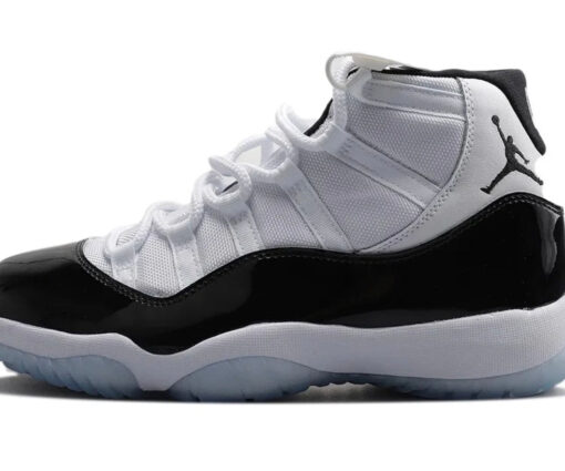 NIKE AIR JORDAN 11 WHITE X BLACK