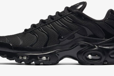 NIKE AIR MAX PLUS TN TRIPLE BLACK