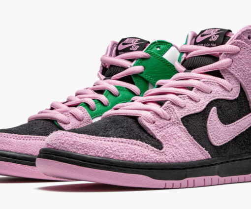 Alternative view of NIKE SB DUNK HIGH INVERT CELTICS