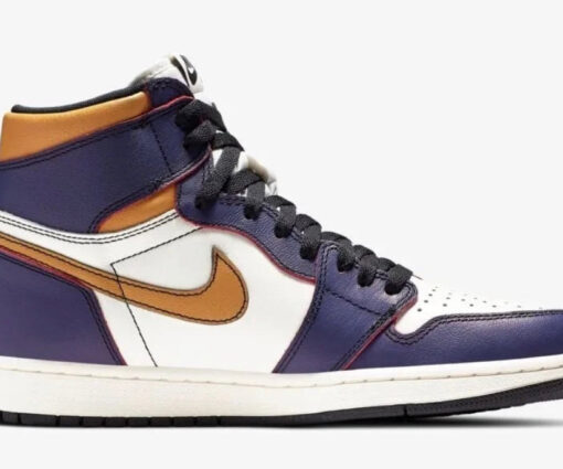 Alternative view of NIKE AIR JORDAN 1 ORO PURPURA