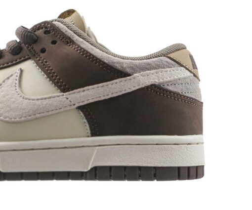 Alternative view of Nike SB Dunk Low Steamboy OST White Sail Brown