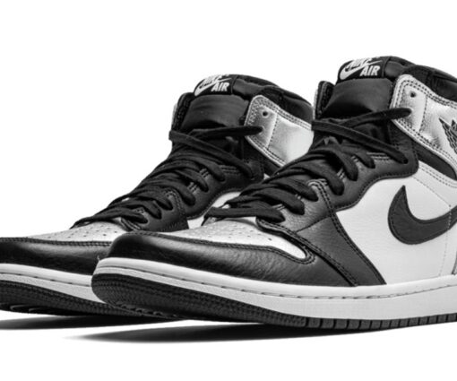 Alternative view of Nike Air Jordan 1 Retro High Silver Toe