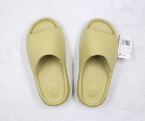 Alternative view of Yeezy Slide Resin