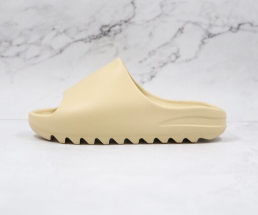 Yeezy Slide Desert Sand