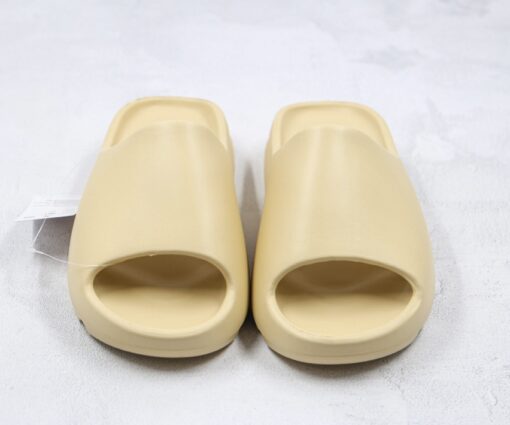 Alternative view of Yeezy Slide Desert Sand