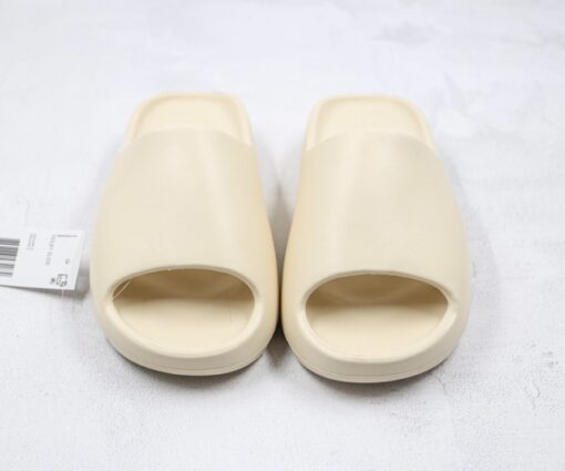 Alternative view of Yeezy Slide Bone