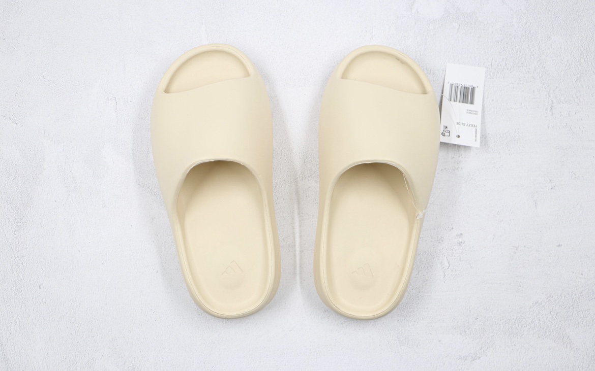 Yeezy Slide Bone - Image 3