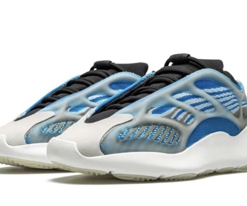 Alternative view of Adidas Yeezy Boost 700 V3 Arzareth