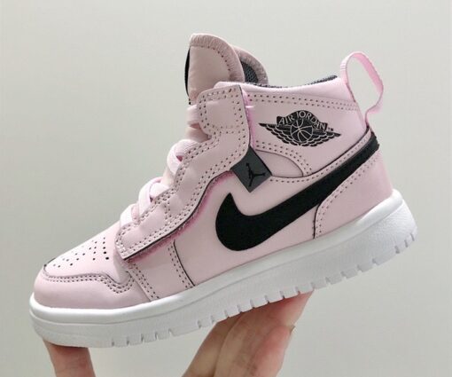 Nike Air Jordan 1 pink