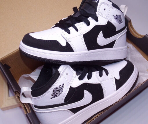Nike Air Jordan 1 white black with lace