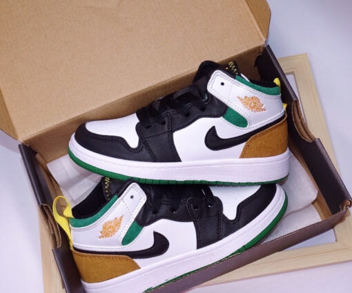 Nike Air Jordan 1 green with lace
