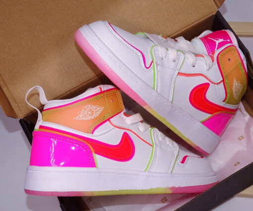 Nike Air Jordan 1 pink with lace