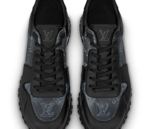 Alternative view of LV Run Away Black