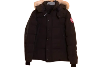 Canada Goose Men's Wyndham Parka – Slim Fit Down Jacket with Coyote Fur Ruff