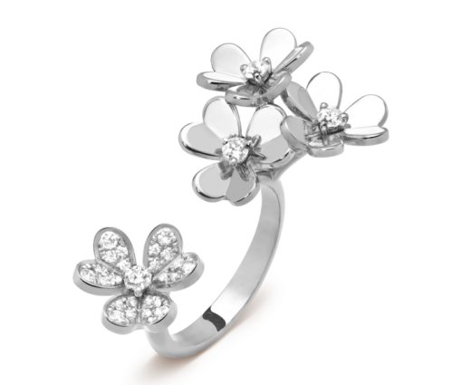 Frivole Between the Finger ring