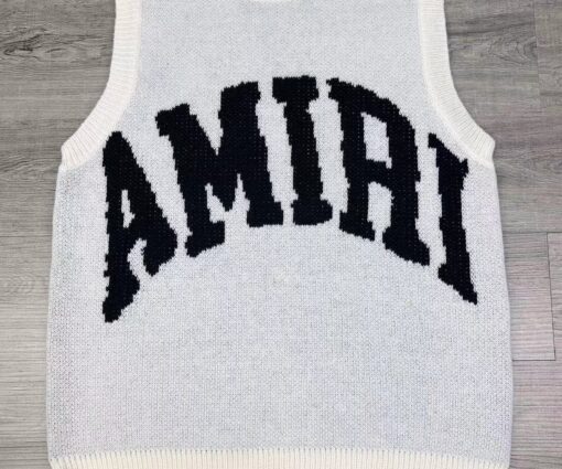 Alternative view of Suit