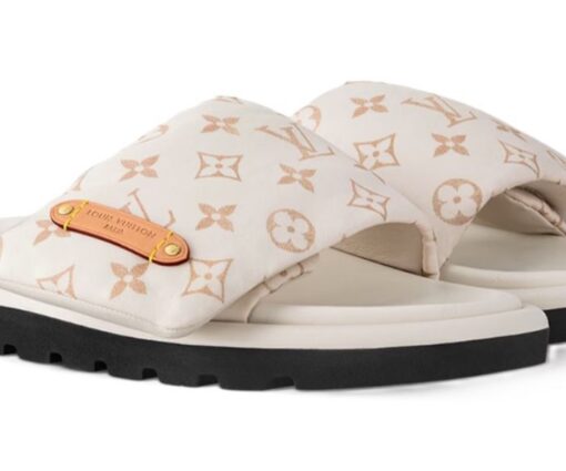 Alternative view of LV Pool Pillow Comfort Beige