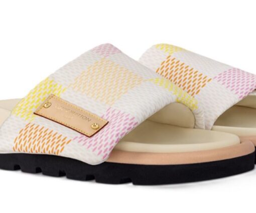 Alternative view of LV Pool Pillow Comfort Pink