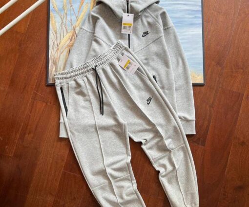 Nike Tech Fleece 2024