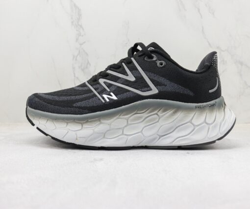 New Balance Fresh Foam x More V4