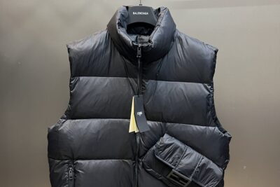 Double sided standing collar vest
