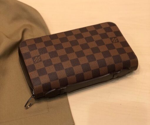 LV Wallet