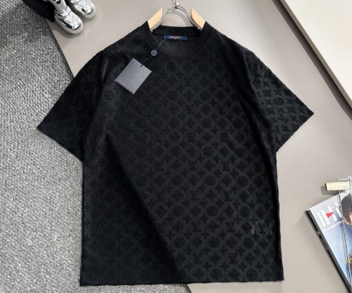 Alternative view of LV Suit