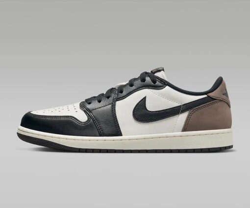 NIKE AIR JORDAN 1 LOW MOCHA