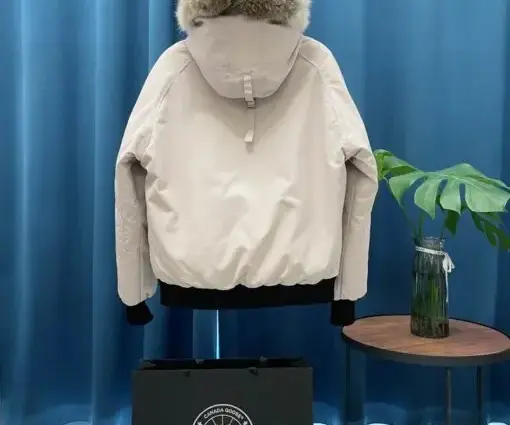 Alternative view of Canada Goose Chilliwack Bomber Jacket North Star White
