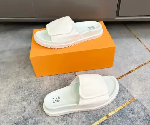 Alternative view of LV Slipper White