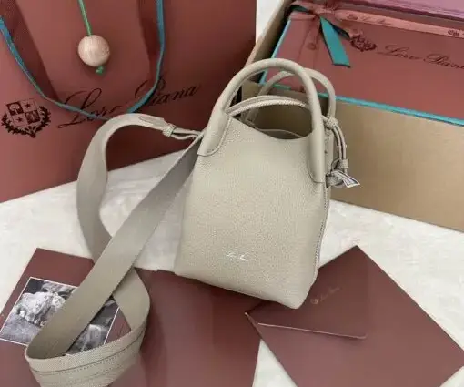 Loro piana Bucket Bag Off-White