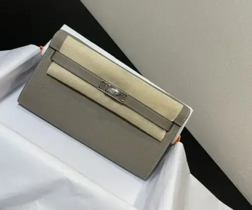 Hermes Kelly Bag Beige