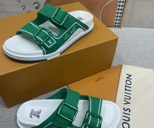 Alternative view of LV Trainer Mule Green