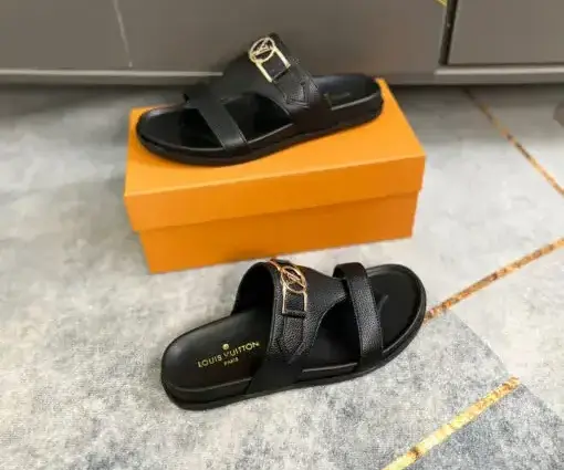 LV Slipper Black