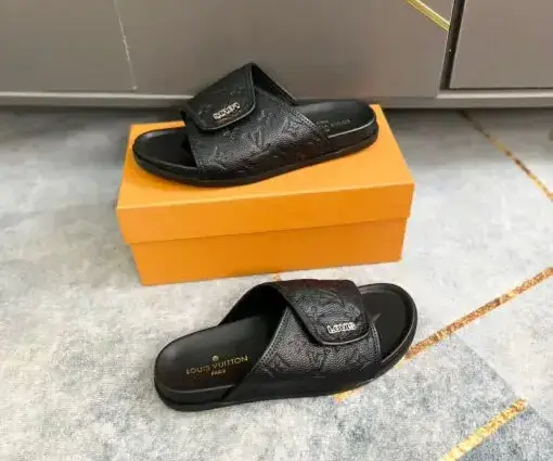 LV Slipper Leather Black