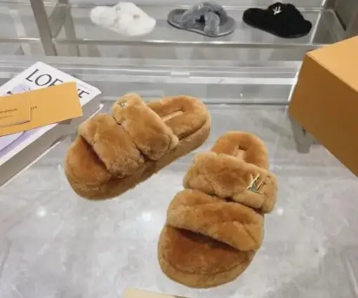 Alternative view of LV Bliss Comfort Mule Shearling Crossover Straps Embroidered With Heritage Malletage Pattern Light Brown