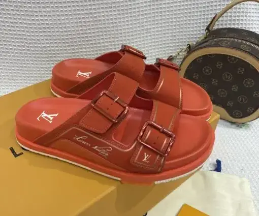 LV Trainer Mule Red