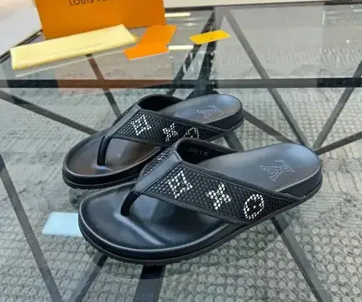 LV Monogram Sandels Black