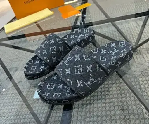 LV Monogram Slipper Black