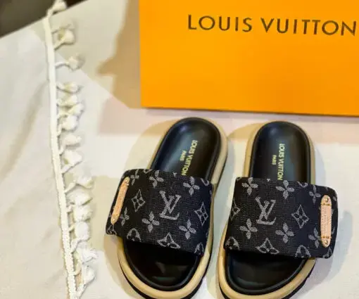 Alternative view of LV Slipper Black