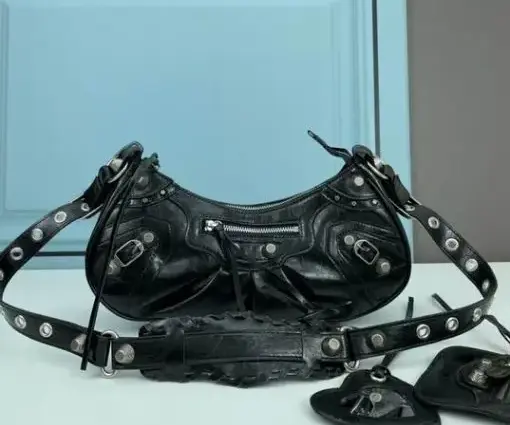 Balenciaga Cagole Bag