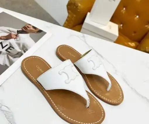 Céline Triomphe Slides White