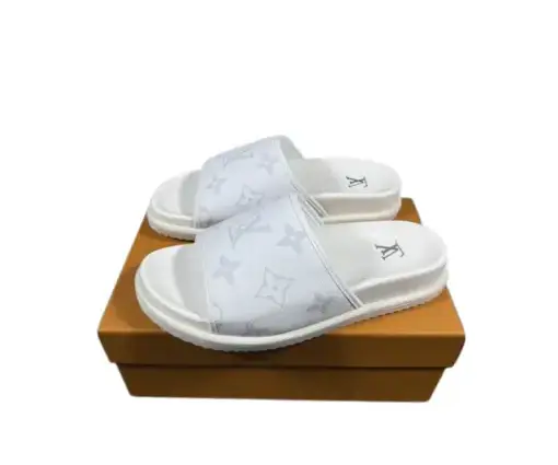 LV Slipper 6AM Flat Mule White